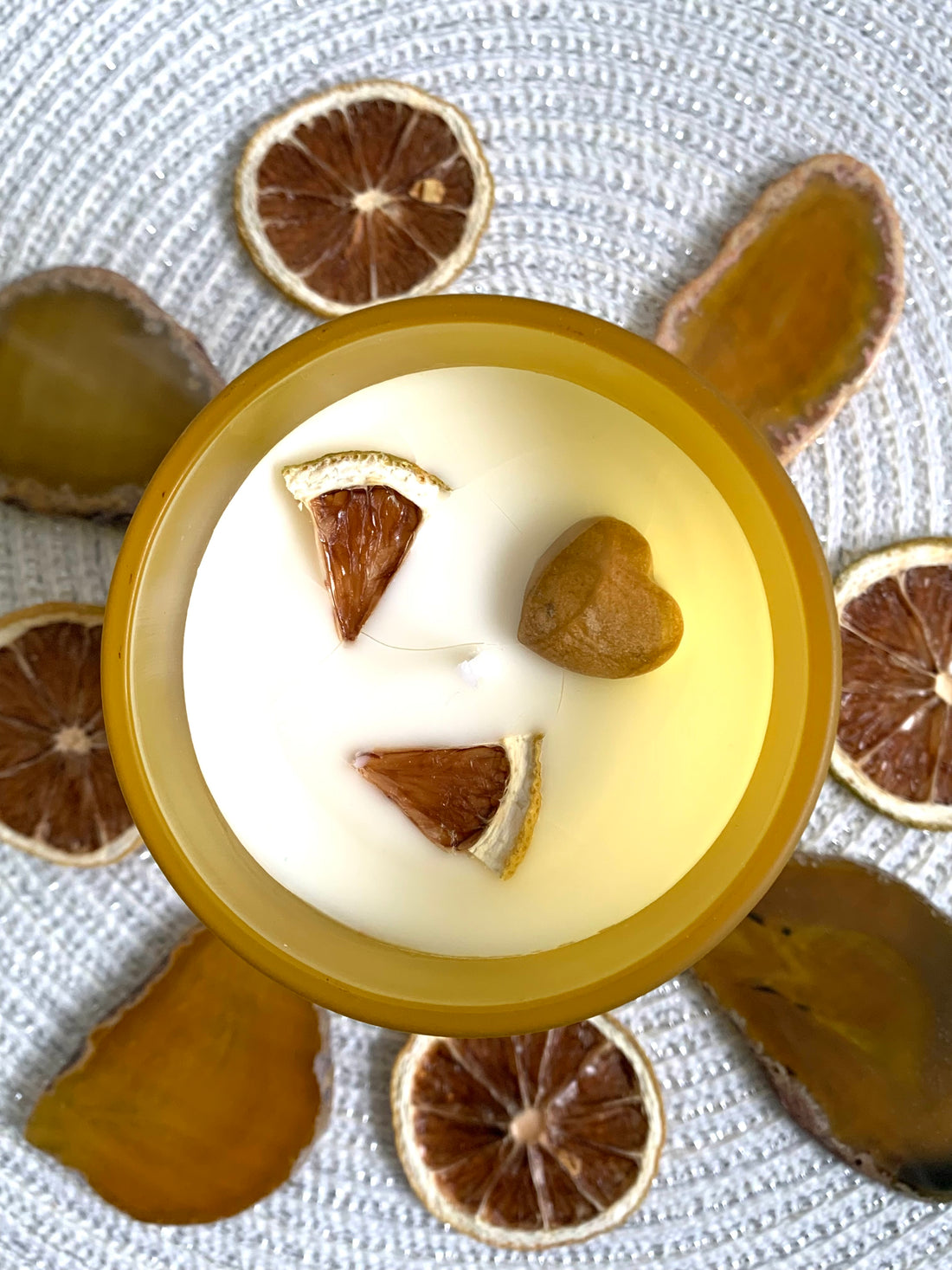 Selbstfürsorge Kristallkerze "BE HAPPY" mit Holzdeckel