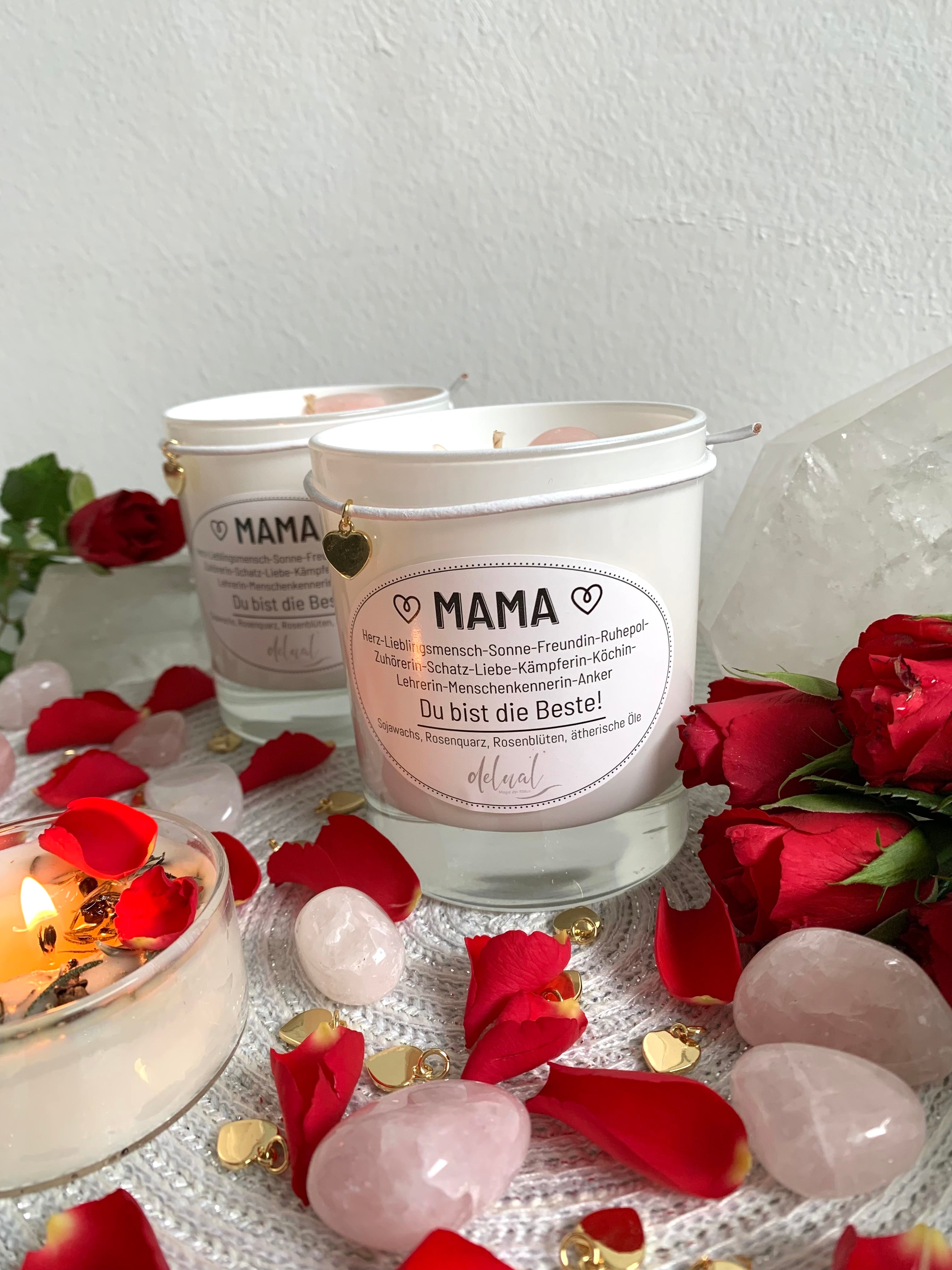 Mama Kristallkerze mit Rosenquarz und 18 Karat vergoldeter Herzanhänger