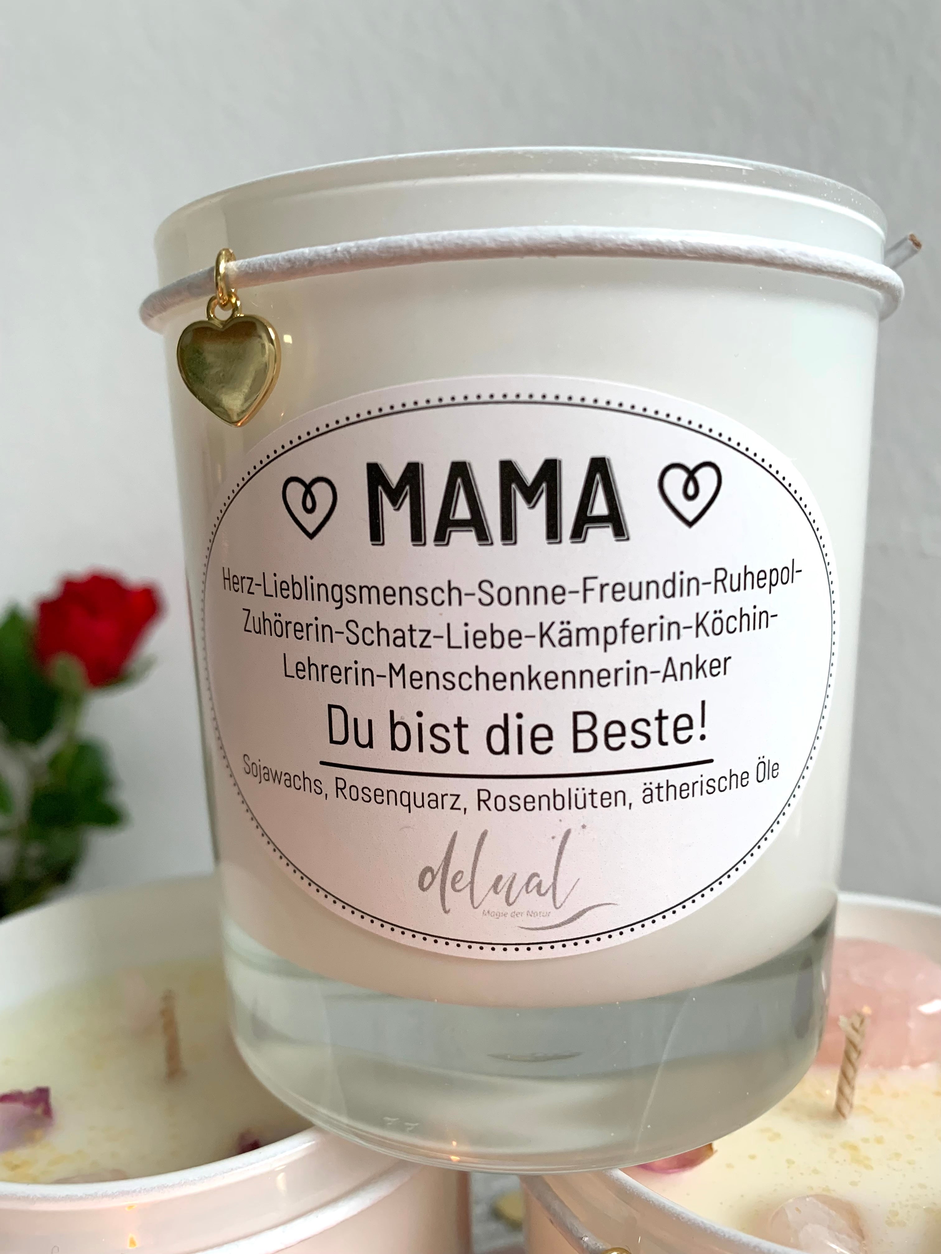 Mama Kristallkerze mit Rosenquarz und 18 Karat vergoldeter Herzanhänger