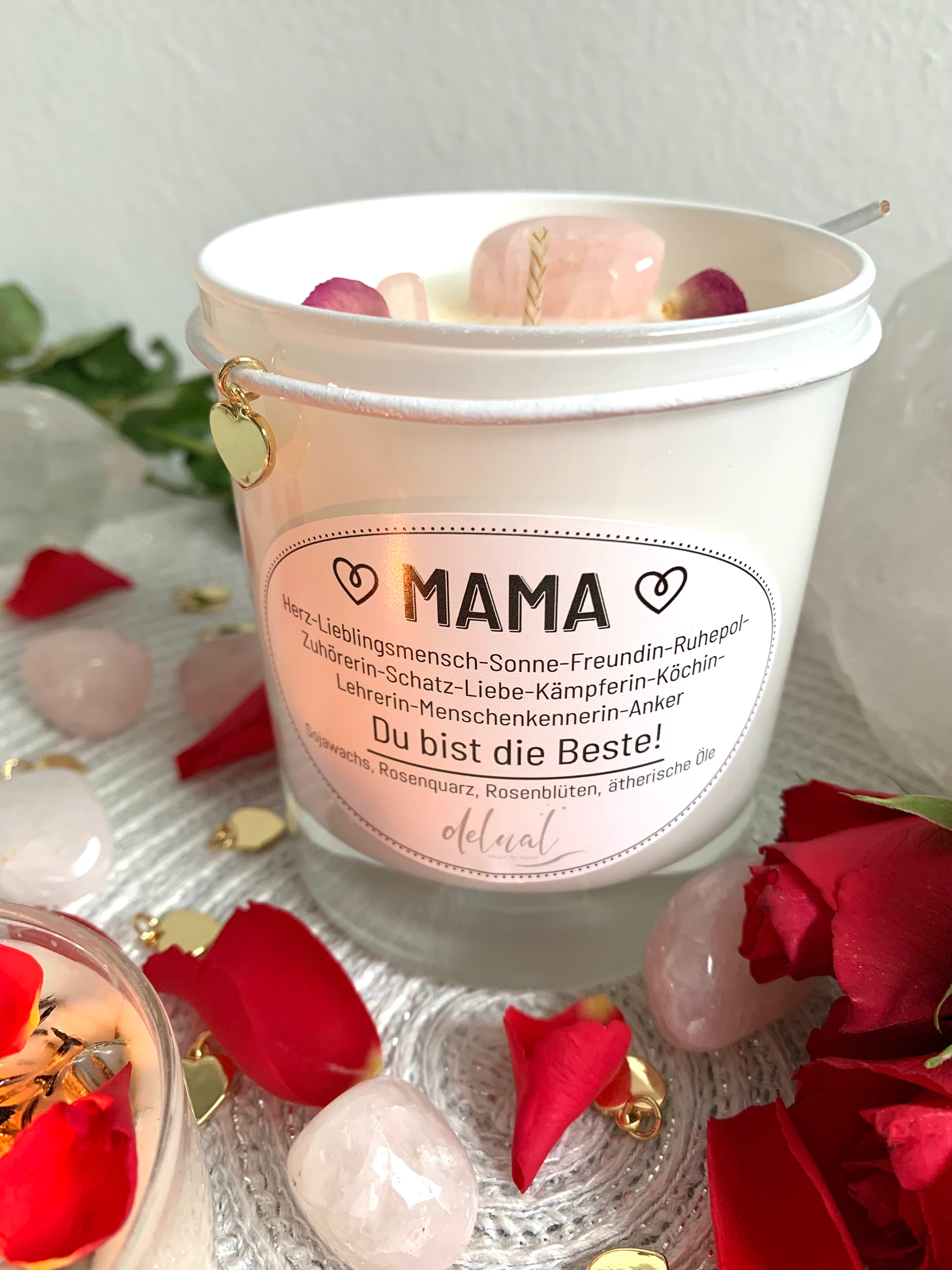Mama Kristallkerze mit Rosenquarz und 18 Karat vergoldeter Herzanhänger