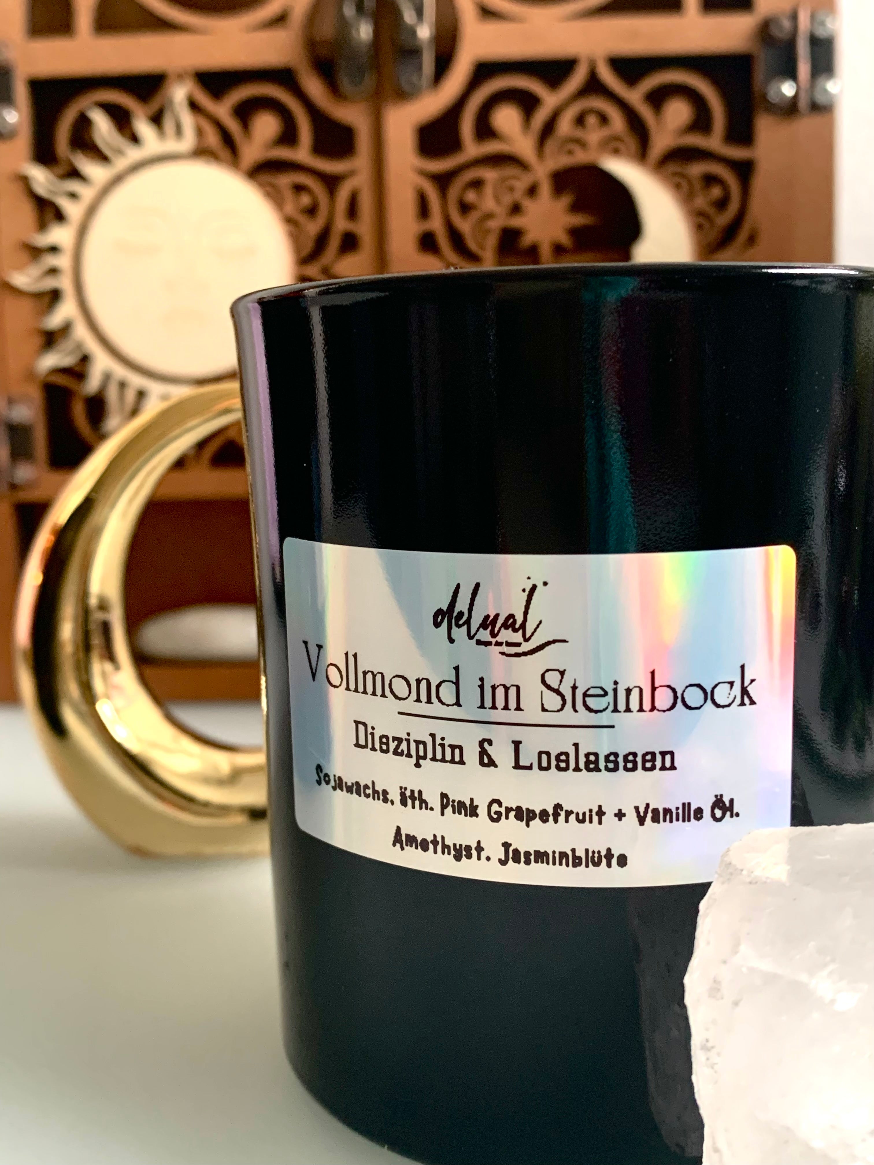 Vollmond Kristallkerze im Sternzeichen Steinbock, Disziplin & Loslassen, mit ätherischen Ölen und Blüten