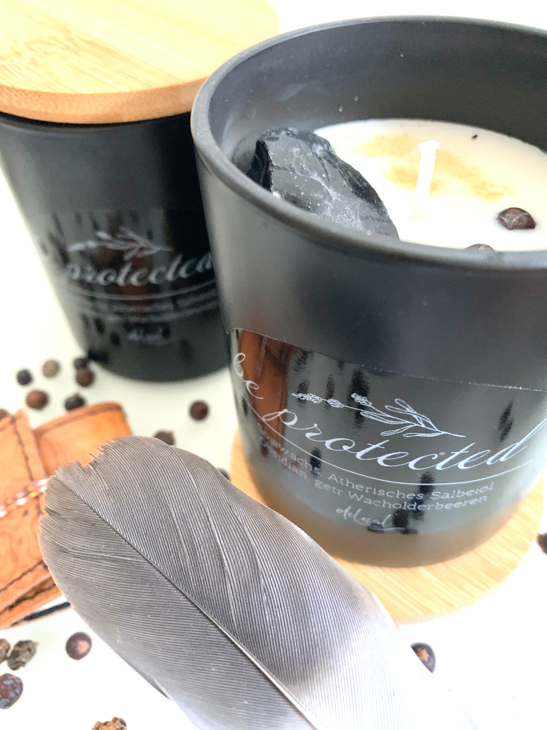 SELBSTFÜRSORGE KRISTALLKERZE "BE PROTECTED" MIT HOLZDECKEL