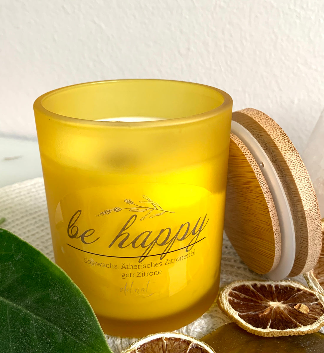 Selbstfürsorge Kristallkerze "BE HAPPY" mit Holzdeckel